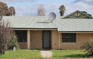 this-wa-house-was-the-scene-of-a-horrific-killing-and-now-the-locals-want-it-demolished