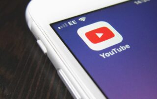youtube-drops-r-kelly’s-official-accounts-after-sex-trafficking-conviction