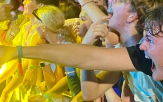 ‘best’-schoolies-on-record-celebrated,-despite-resurgence-of-the-mullet