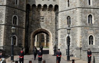 armed-intruder-arrested-for-trespassing-into-the-grounds-of-the-queen’s-home