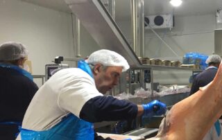 covid-positive-abattoir-staff-told-to-keep-working,-as-supply-chain-issues-start-to-bite-in-sa