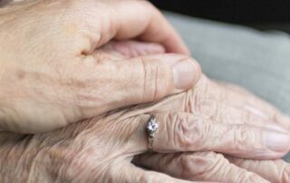 aged-care-return-to-work-relaxed-in-sa-amid-102-covid-outbreaks
