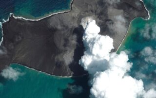 despite-releasing-gases-high-into-the-atmosphere,-initial-estimates-suggest-the-tonga-volcano-has-not-released-enough-sulphur-dioxide-to-cool-the-planet