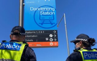 a-highly-visible-police-operation-in-melbourne-finds-drugs,-weapons-—-and-opposition-from-some-community-members