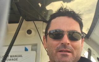meet-the-helicopter-pilot-who-helped-save-a-city’s-iconic-mountain