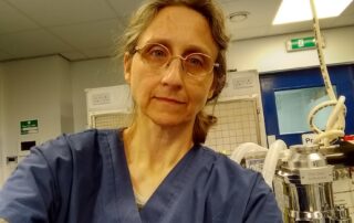 fiona-hit-career-roadblocks-as-a-vet-after-having-children,-now-the-industry-is-calling-for-reform