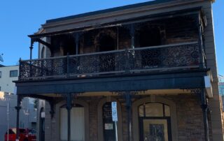 former-adelaide-cbd-pub,-hanson-road-fruit-shop-badly-damaged-in-overnight-fires