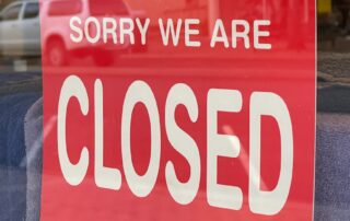 sa-government-calls-emergency-meeting-over-covid-close-contact-rules,-as-businesses-plead-for-change