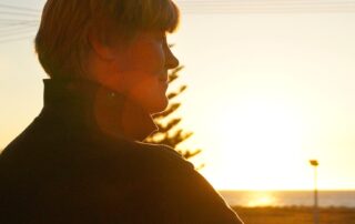 when-she-moved-into-a-lighthouse-keeper’s-cottage,-alison-was-soon-captivated