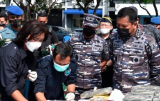 indonesian-sailors-nab-record-haul-of-cocaine-floating-in-the-sea