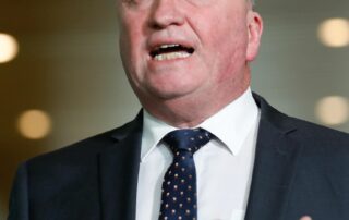 live:-labor-one-seat-away-from-majority,-barnaby-joyce-to-be-challenged-for-nationals-leadership