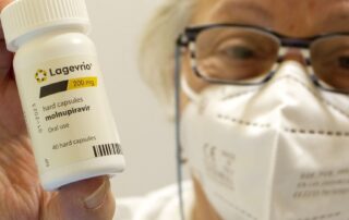 christie-was-told-her-mum-wasn’t-eligible-for-covid-antivirals.-the-criteria-said-otherwise