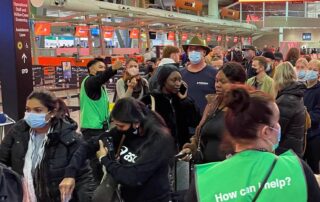 travellers-facing-long-queues-and-delays-as-airports-return-to-pre-pandemic-levels-on-long-weekend