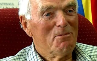 ‘i’m-going-to-miss-you-every-day,-dad’:-hundreds-gather-to-celebrate-life-of-football-legend-neil-‘knuckles’-kerley
