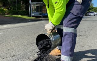 live:-nsw-now:-road-workers-strike-against-government-over-wages