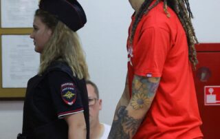 us-offers-russia-deal-to-bring-wnba-star-brittney-griner-and-paul-whelan-home