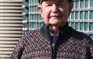 ‘great-love’-of-bowls,-bulbs,-and-the-bush-keep-this-100-year-old-going
