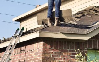 police-arrest-alleged-melbourne-scammers-as-they-attempt-to-escape-country