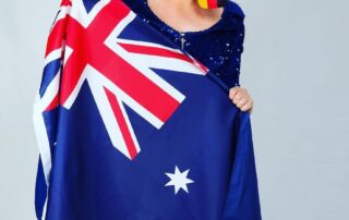 australian-cabaret-star-hans-to-be-airlifted-to-london-for-surgery-after-fall-from-stage