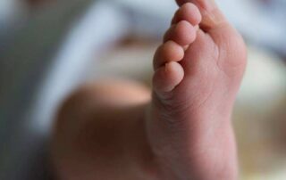 birthing-services-unlikely-to-return-as-regional-sa-hospital-struggles-to-find-staff