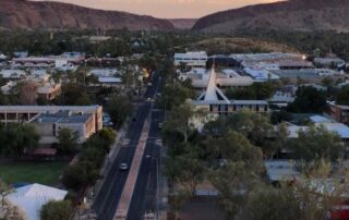 visitors-avoid-alice-springs-as-crime-hits-‘crisis-levels’,-tourism-body-says