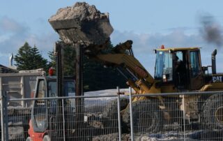port-macdonnell-dredging-nears-completion,-but-fisherman-says-seaweed-problem-remains