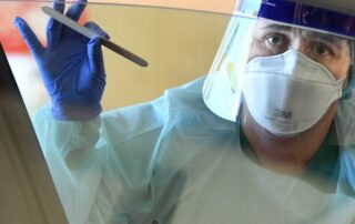 covid-testing-winding-back,-but-returning-staff-won’t-help-crisis,-health-official-says
