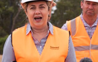 police-warn-against-vigilantes-in-cairns,-while-premier-floats-possible-new-detention-centre