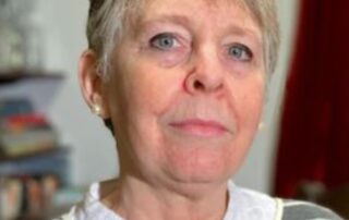 rebecca-was-told-she’d-have-to-wait-six-years-for-a-new-breast-after-cancer,-so-she-turned-grief-and-anger-into-art