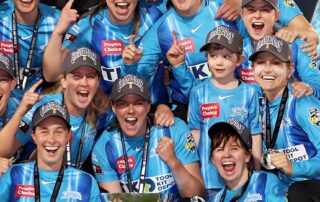strikers-stun-sixers-to-claim-first-wbbl-title