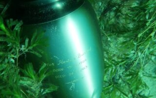 sa-man-surprised-to-find-urn-nestled-in-seagrass-at-scenic-diving-spot