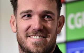 tiny-timber-town-secures-footy-great-for-season-opener-after-chance-encounter