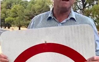 sa-road-safety-shadow-minister-loses-drivers-licence,-steps-down-from-role