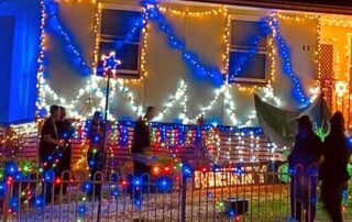 snow-display-for-final-christmas-lights
