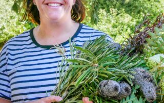 business-is-booming-for-this-accidental-flower-farmer-growing-australian-natives next-to-her-cattle