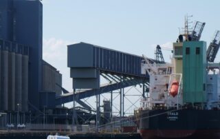 two-charged-after-cocaine-found-attached-to-hull-of-bulk-carrier-in-newcastle