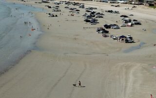 why-these-beachgoers-are-taking-matters-into-their-own-hands-to-slow-four-wheel-drive-traffic