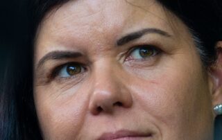 nt-chief-minister-says-alcohol-ban-legislation-coming-in-next-sitting-of-parliament