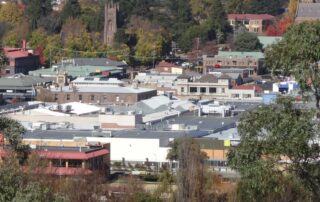 gloss-comes-off-regional-housing-market-as-tree-changers-return-to-the-city