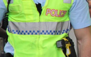 here’s-why-you’ll-see-more-police-at-queensland-shopping-centres,-cafes,-restaurants-and-pubs