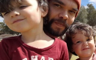 single-dad-moves-family-150km-to-new-town-after-fruitless-search-for-home