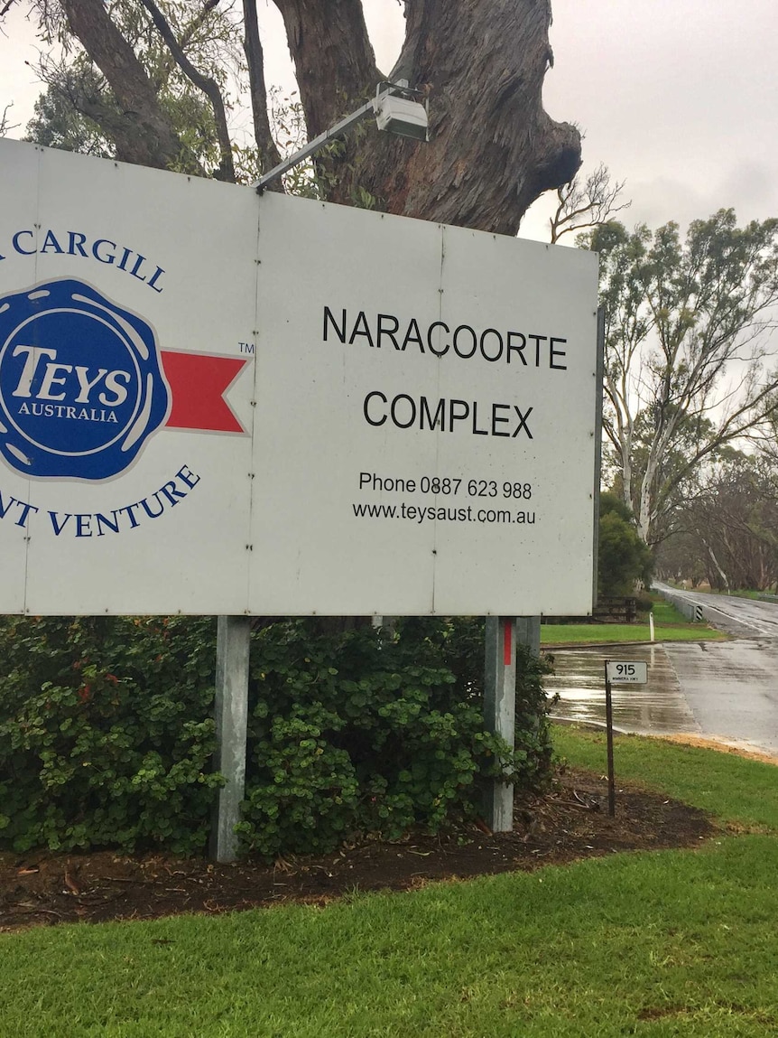 Basketball courts, swimming pool locked in for 129-person Naracoorte ...