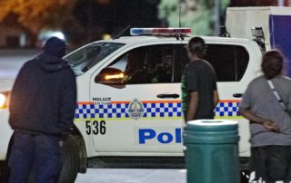 alice-springs-traditional-owners-launch-community-patrols-to-increase-safety,-reduce-youth-crime