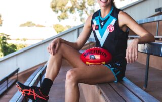 jasmine-simmons-signs-with-port-adelaide’s-aflw-side-after-two-seasons-with-the-crows