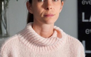 two-banks-detected-suspicious-activity-in-sarah’s-accounts.-only-one-blocked-the-scam