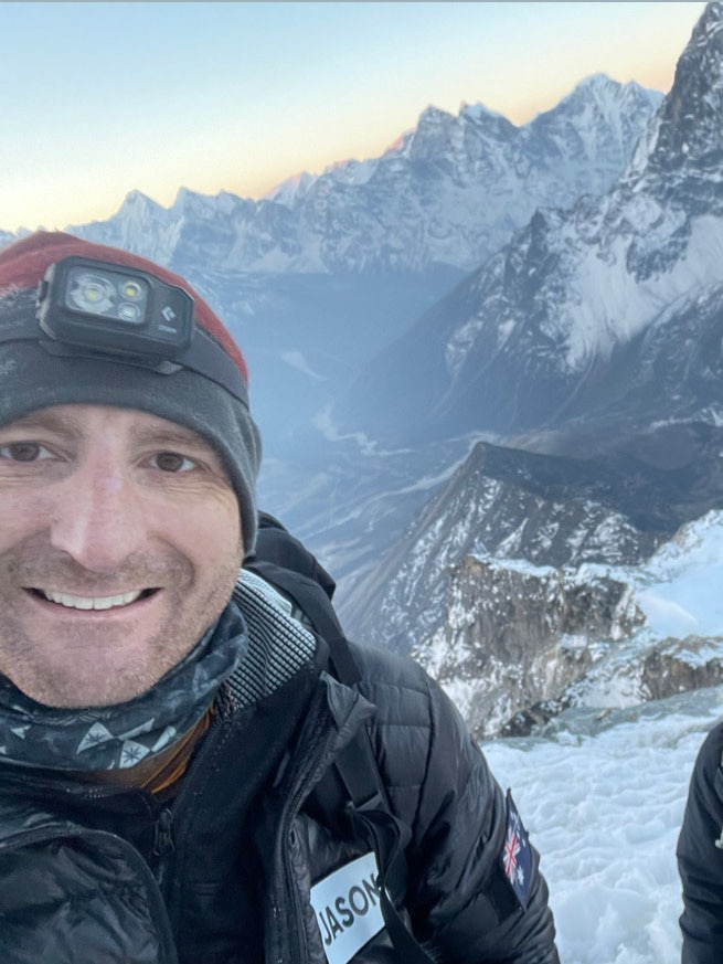 Australian Who Learned To Walk Again Dies On Mount Everest Fundraising ...