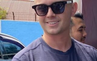 australian-looks-forward-to-giving-his-mum-‘a-big-hug’-after-indonesia-frees-him-over-drunken-rampage