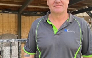 emotional-impact-of-cleaning-up-after-murray-river-flood-takes-its-toll