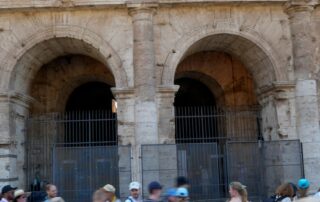 italian-police-say-man-filmed-carving-names-on-colosseum-a-tourist-from-uk