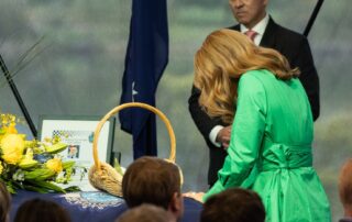 ‘i-am-so-proud-of-you’:-wife-delivers-heartfelt-tribute-as-hundreds-farewell-wa-police-officer